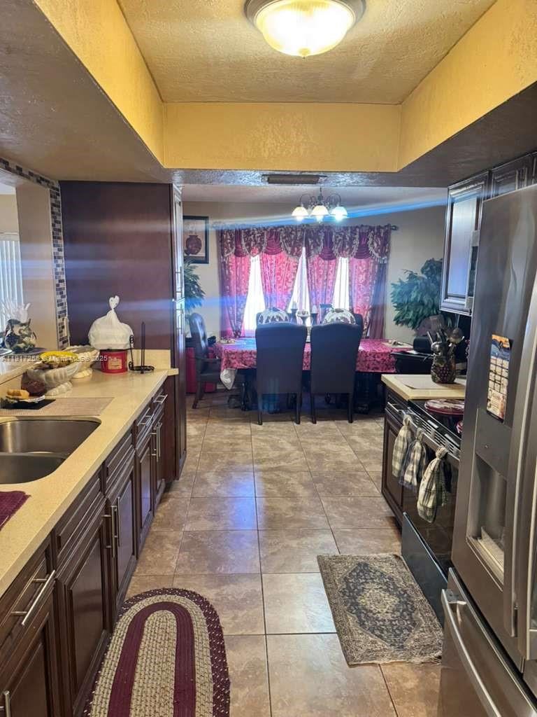 OAKLAND HILLS 4TH SEC - Residential