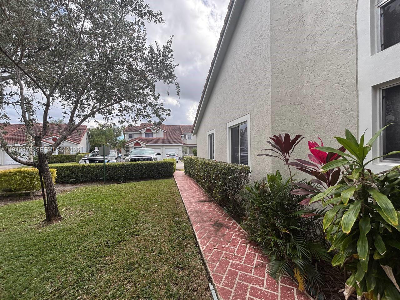 HOLIDAY SPRINGS VILLAGE - Residential