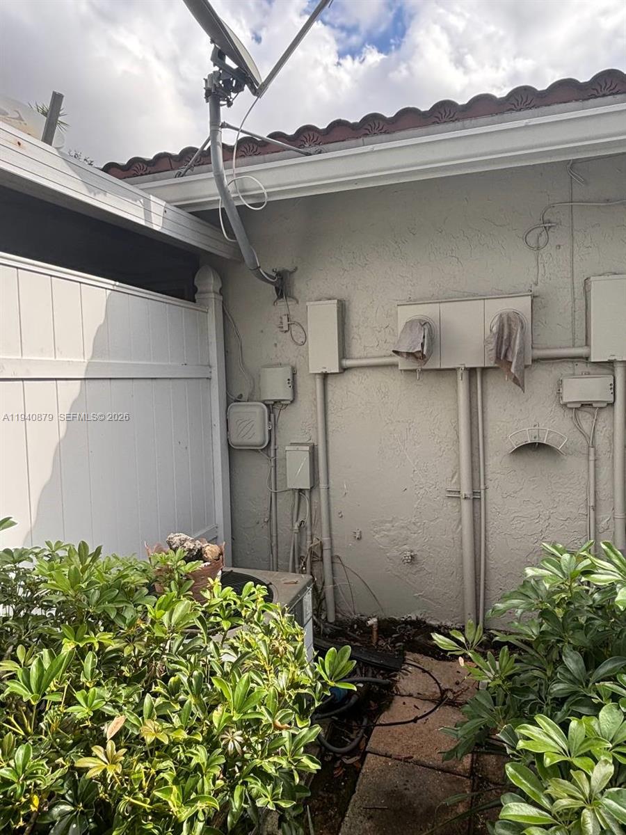 HOLIDAY SPRINGS VILLAGE - Residential