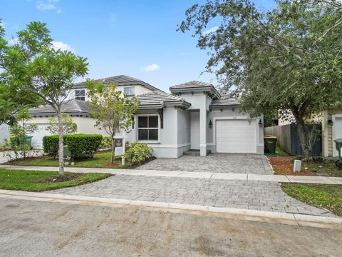 Photo of 236 SE 32nd Ave, Homestead, FL 33033 (MLS # A11892876)