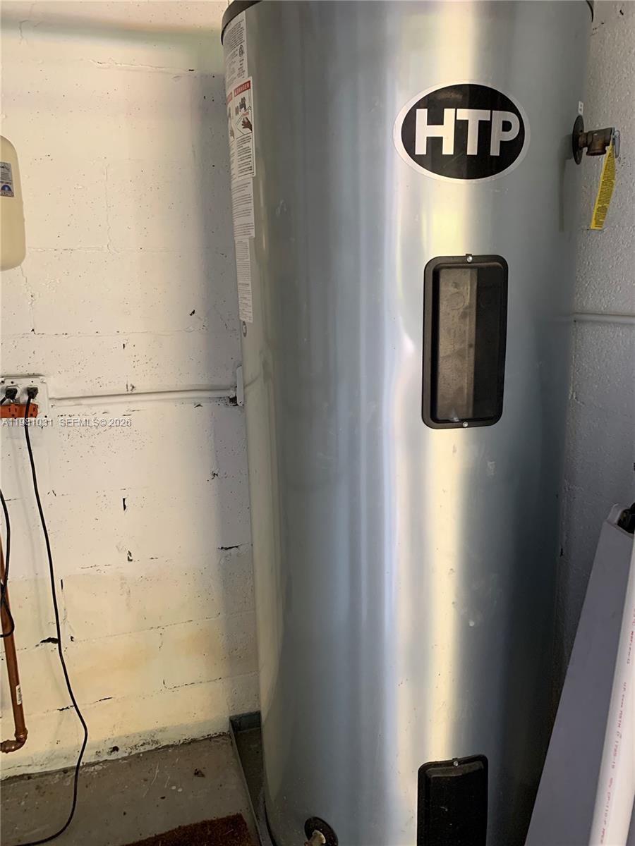 C GAB DOUGLAS SEC - Residential Lease