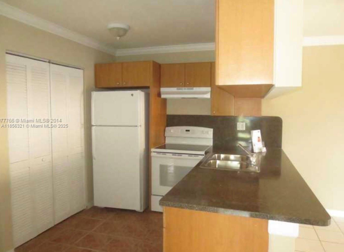 15665 SW 82nd Cir Ln 4-4