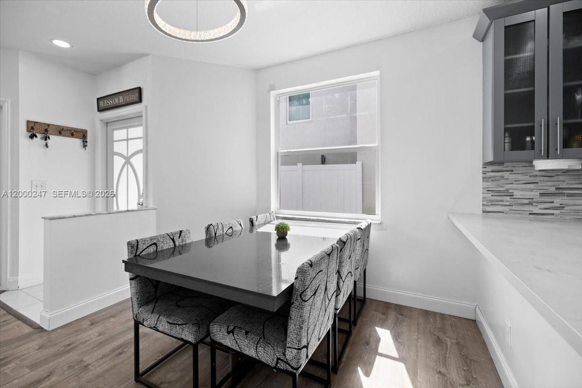 REGENCY - Residential Lease