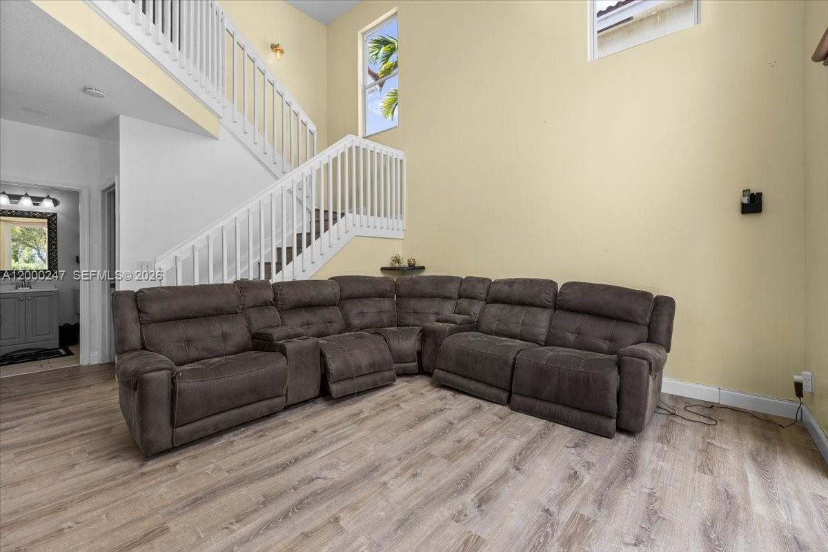 REGENCY - Residential Lease