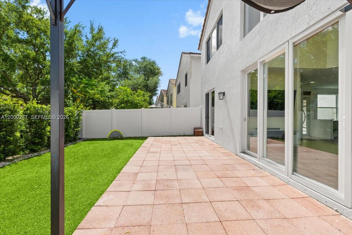 REGENCY - Residential Lease