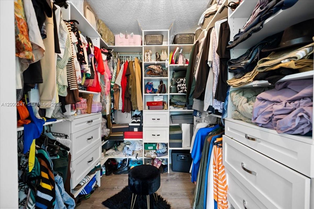 REGENCY - Residential Lease