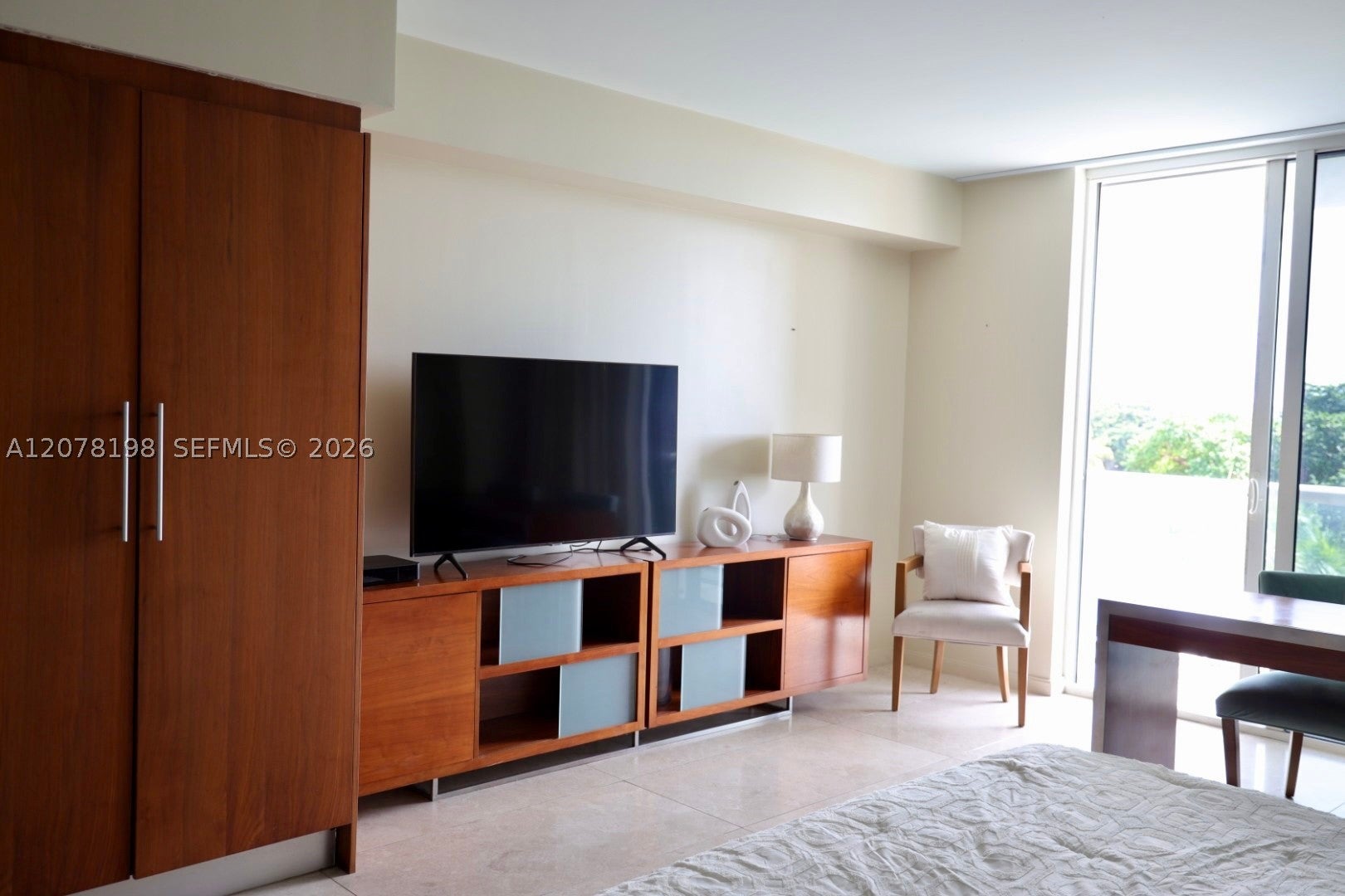 50 Biscayne Blvd 606