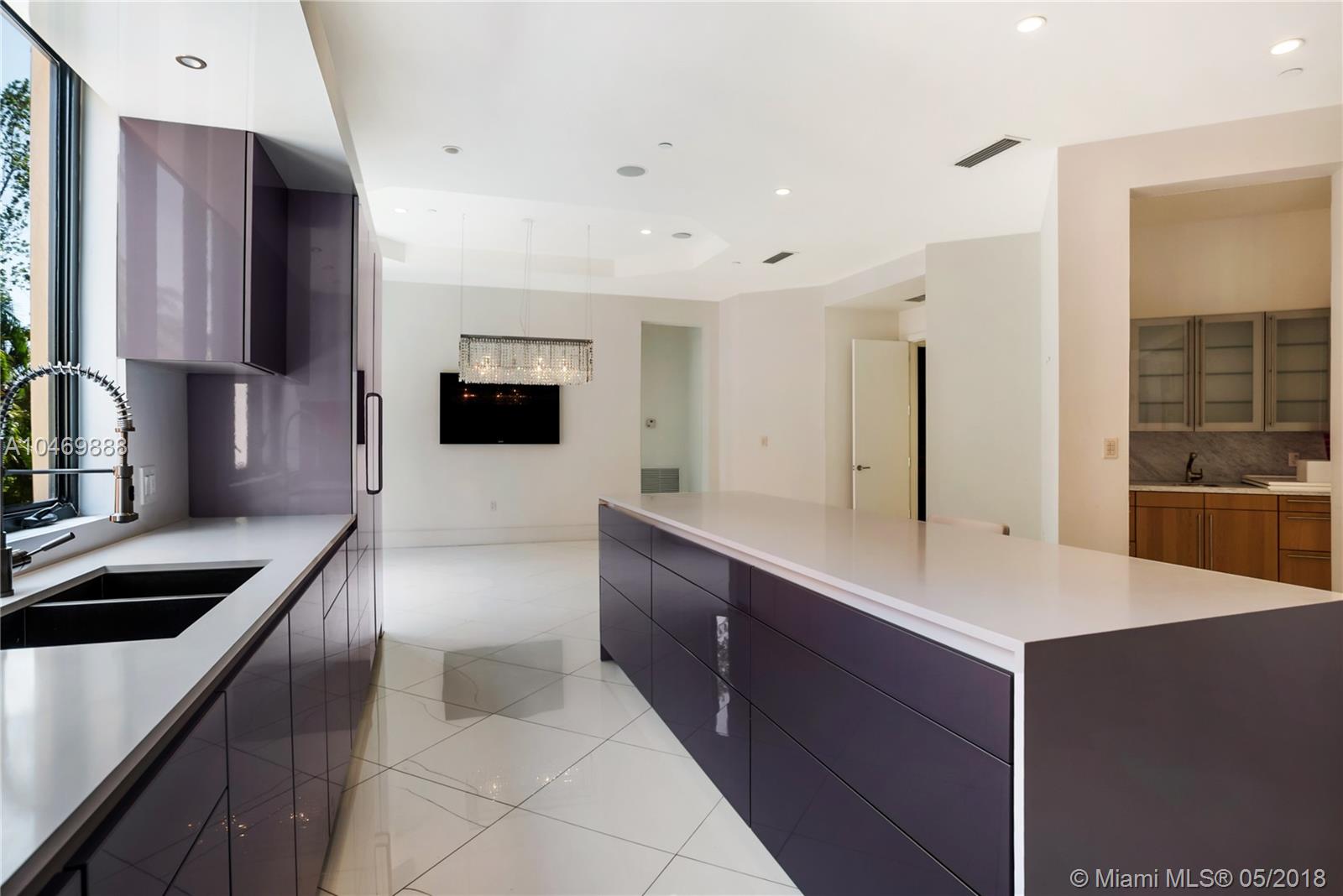 CLOISTERS ON THE BAY COND - Residential