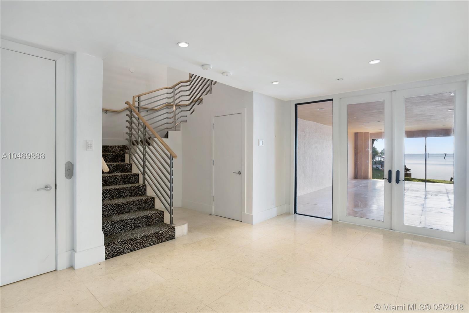 CLOISTERS ON THE BAY COND - Residential