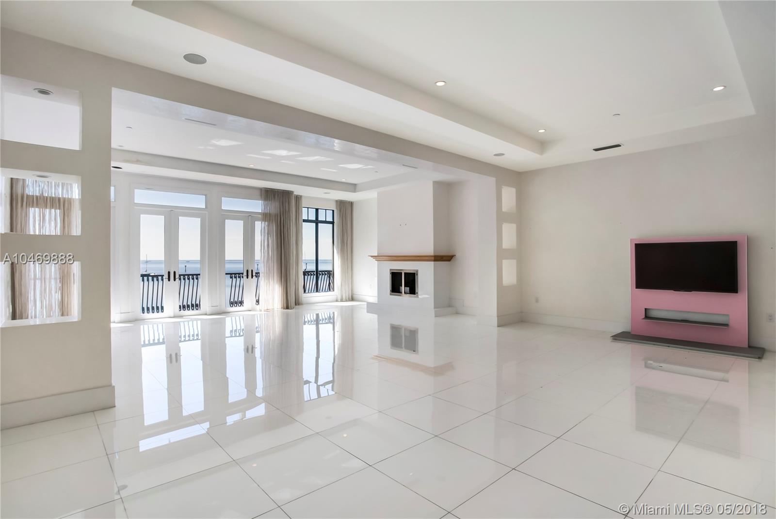 CLOISTERS ON THE BAY COND - Residential