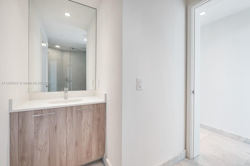 PARAISO BAYVIEWS CONDO - Residential