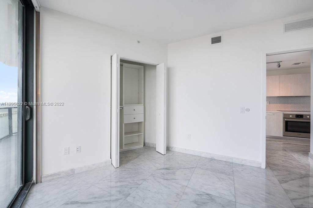 PARAISO BAYVIEWS CONDO - Residential