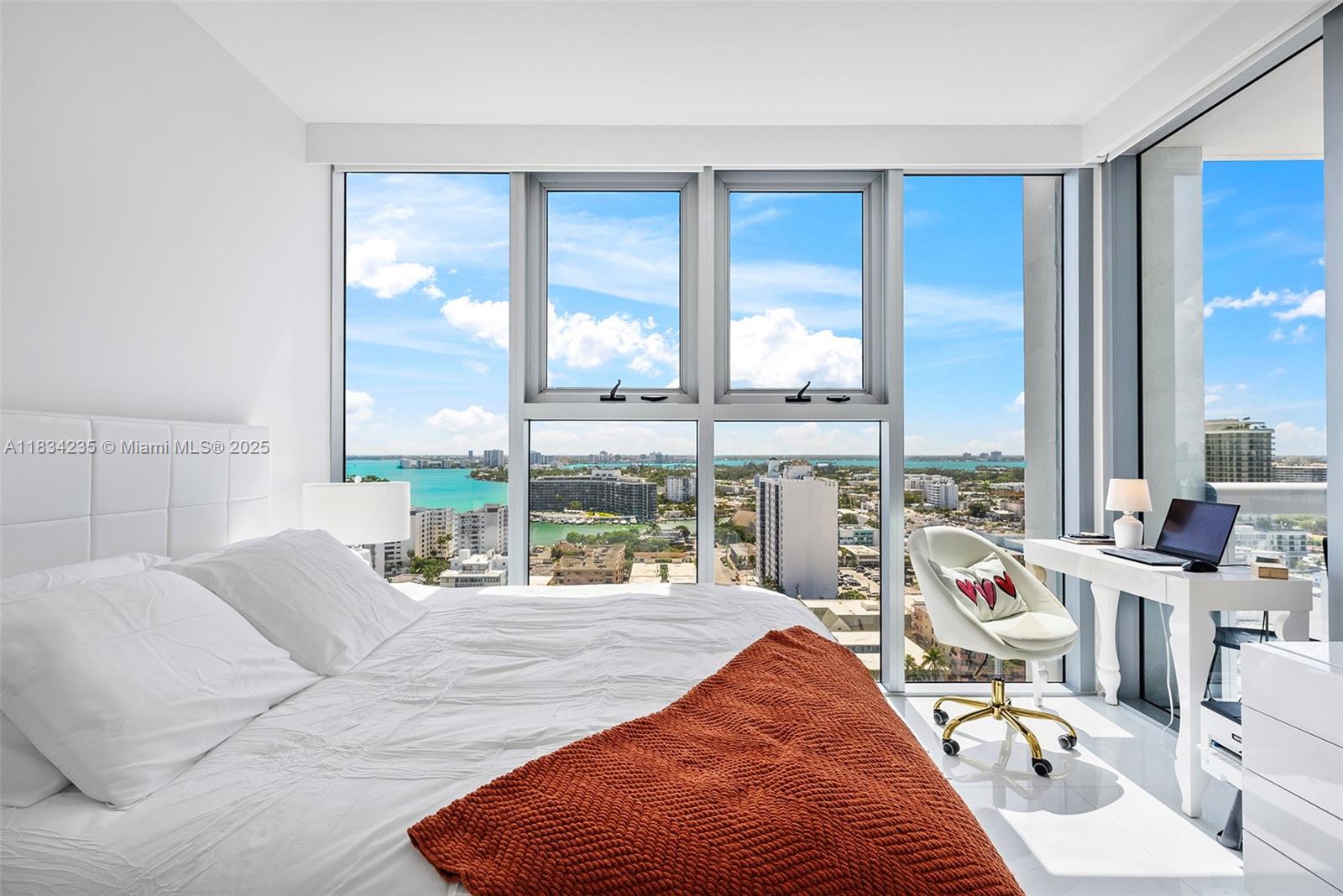 NORTH CARILLON BEACH COND - Residential