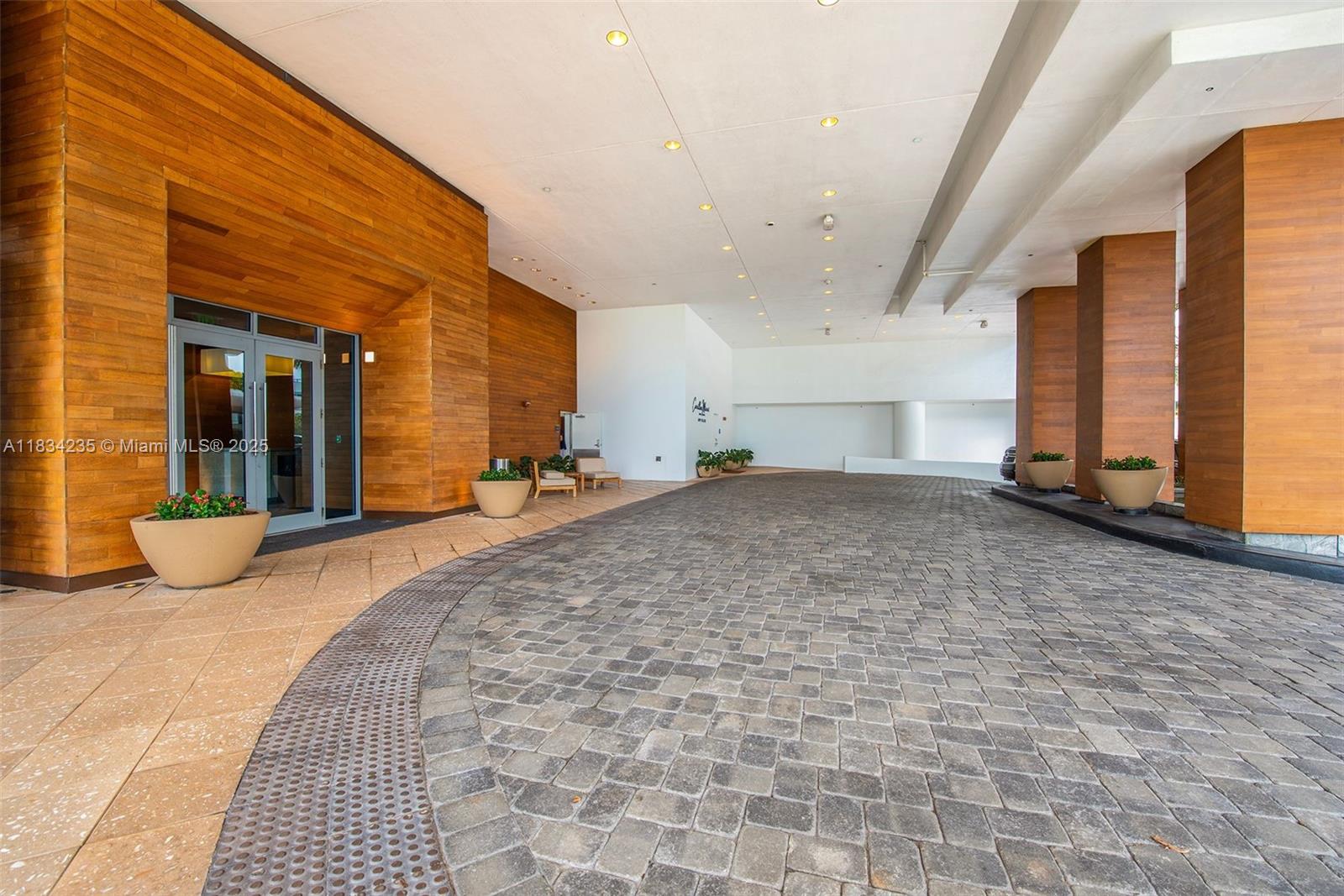 NORTH CARILLON BEACH COND - Residential