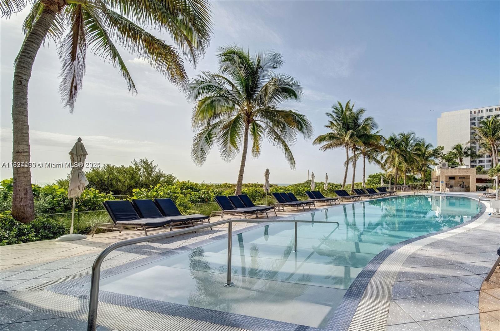 NORTH CARILLON BEACH COND - Residential