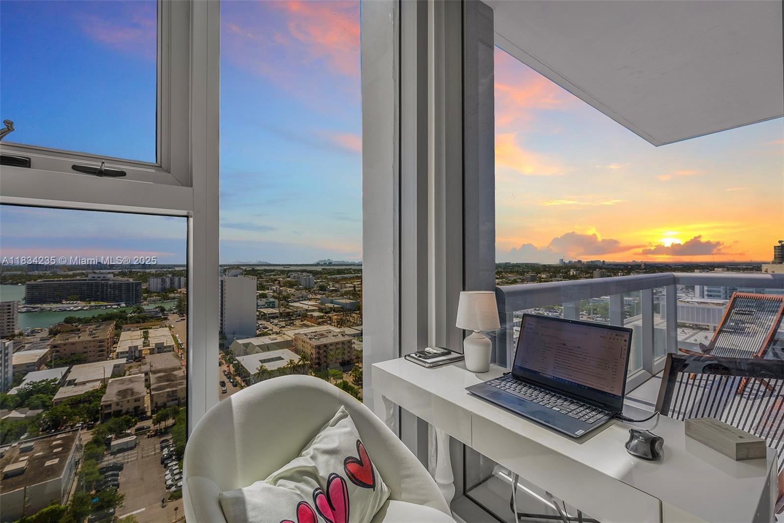 NORTH CARILLON BEACH COND - Residential