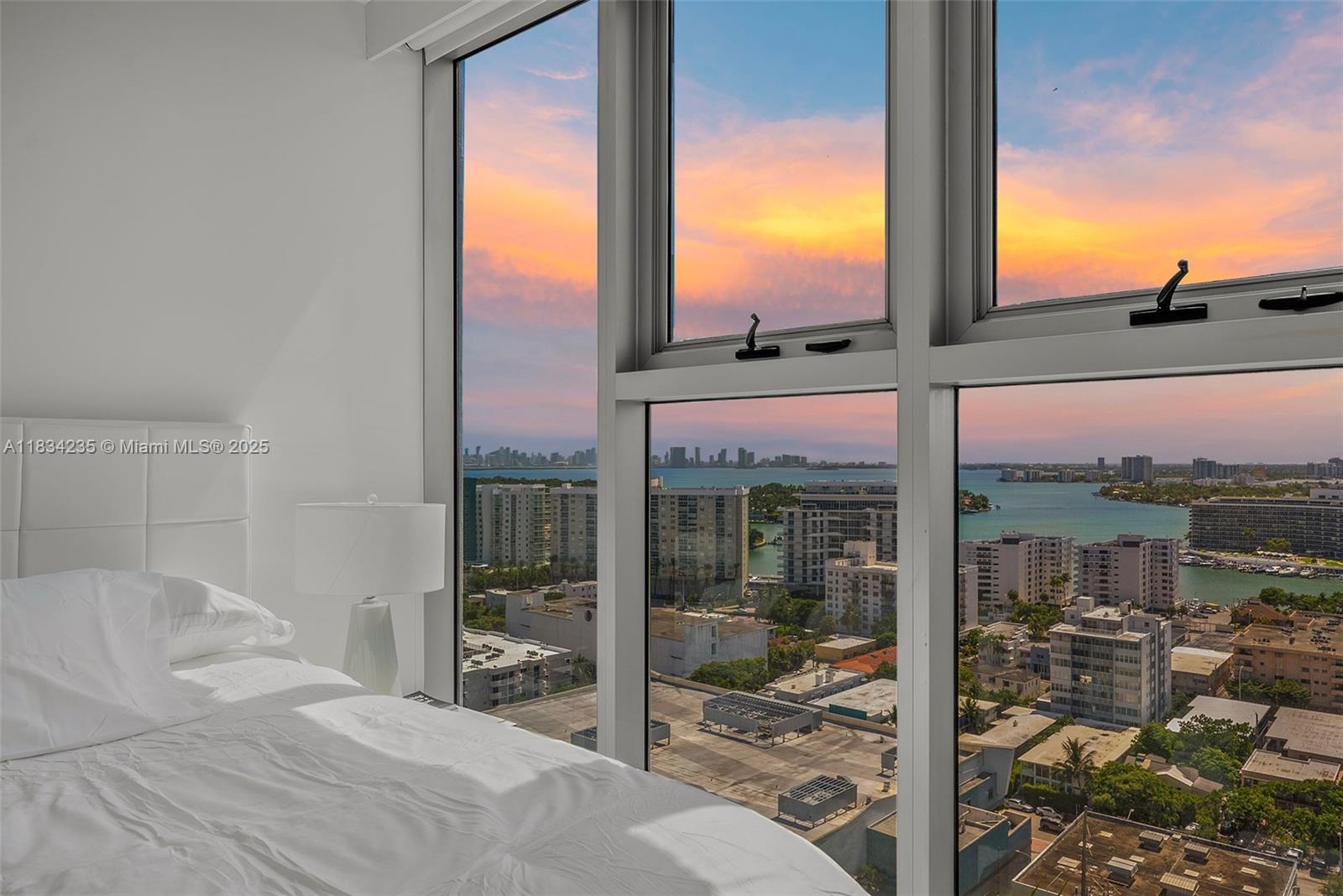 NORTH CARILLON BEACH COND - Residential