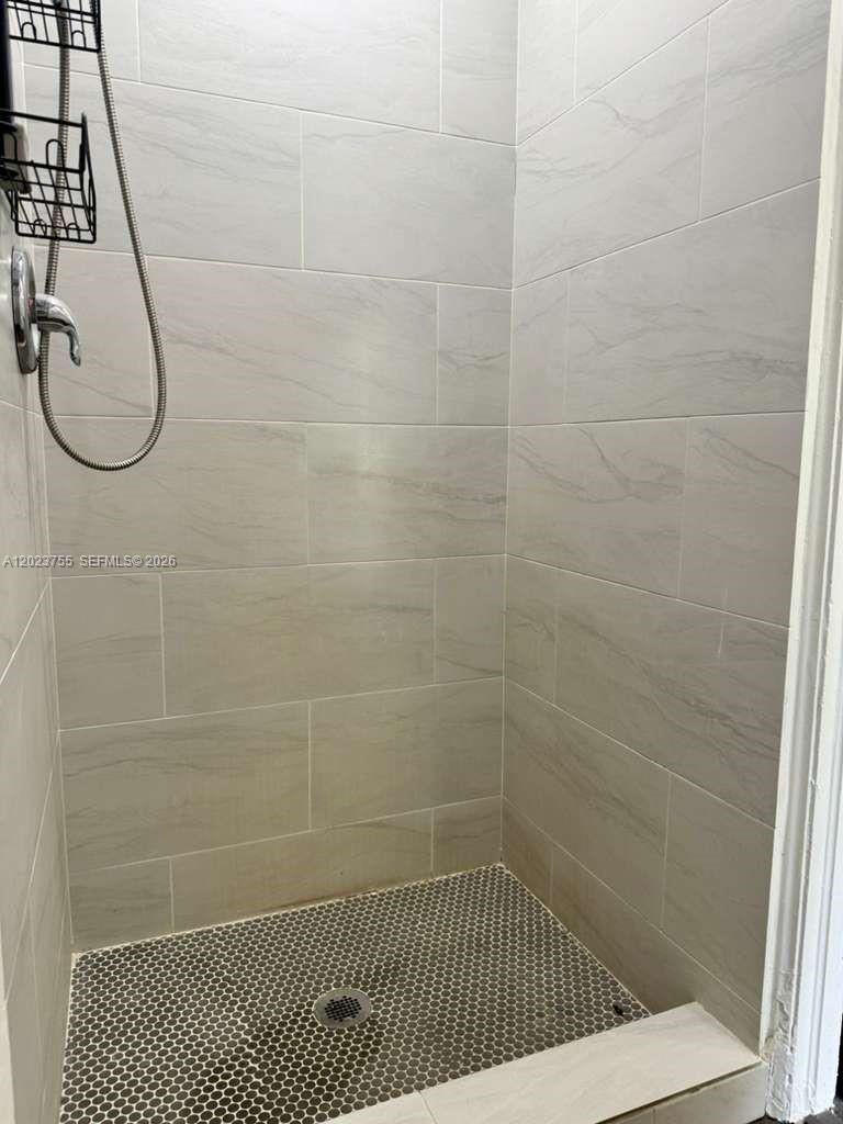 MIAMI GARDENS ESTATES SEC - Residential Lease