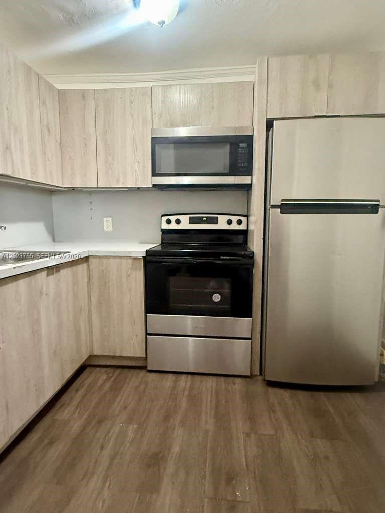 MIAMI GARDENS ESTATES SEC - Residential Lease