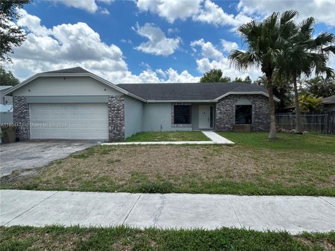 Single Family Residence in Davie FL 1320 128th Dr Dr.jpg