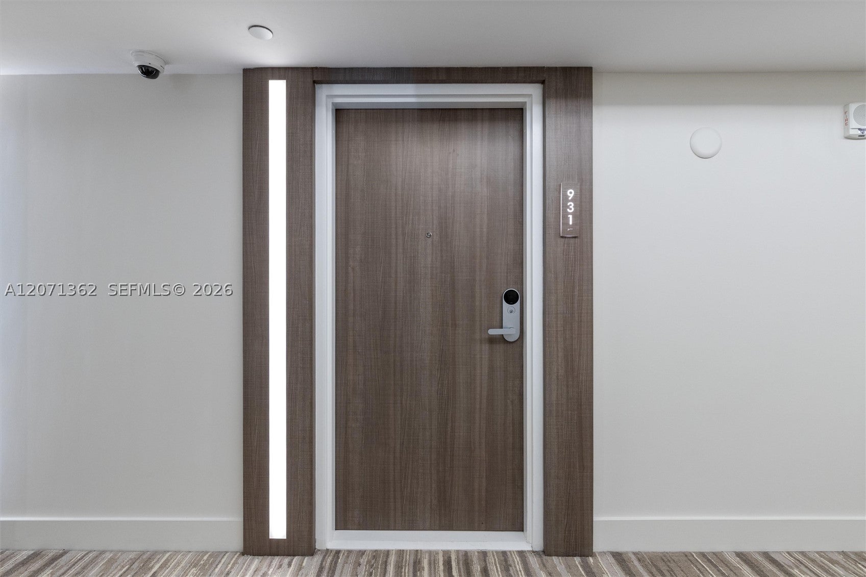 2301 collins ave 931