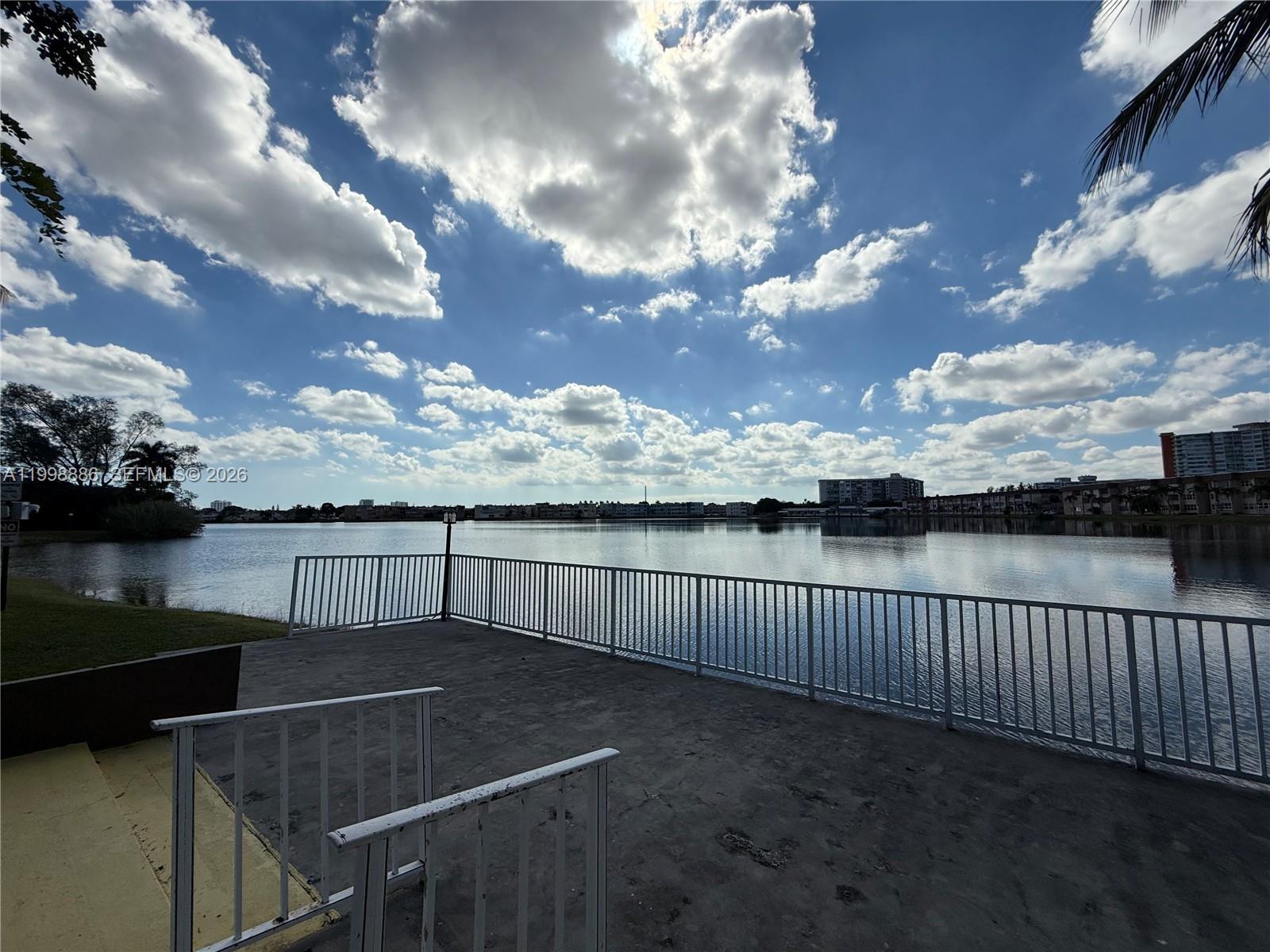 FIFTH HORIZONS CONDO - Residential