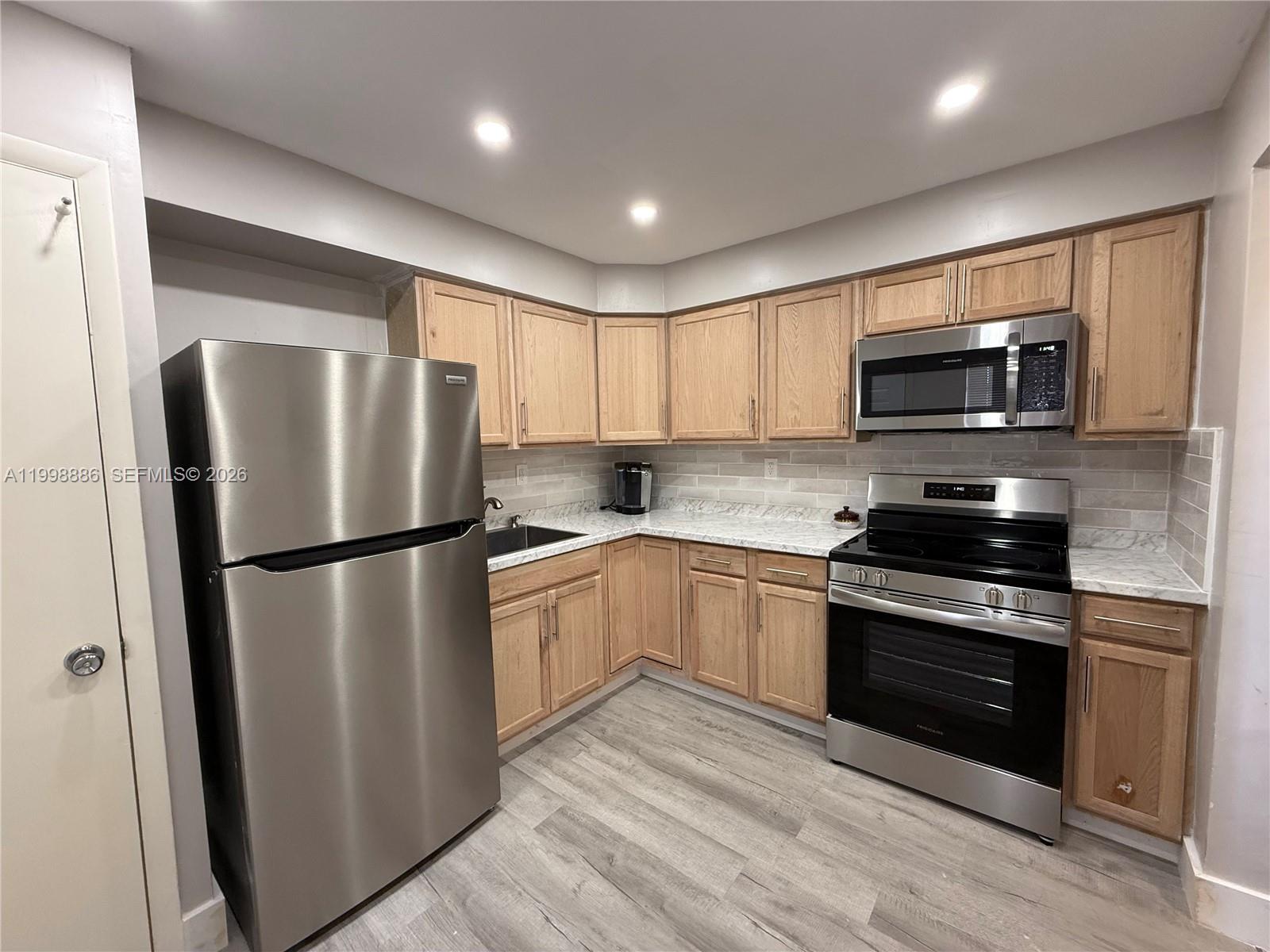 FIFTH HORIZONS CONDO - Residential