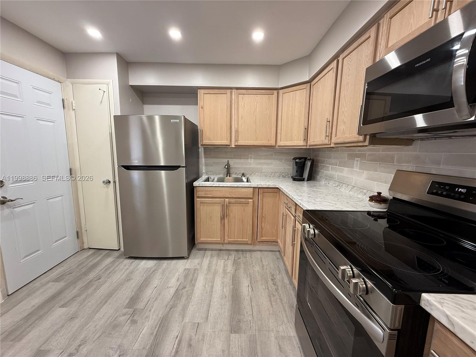 FIFTH HORIZONS CONDO - Residential