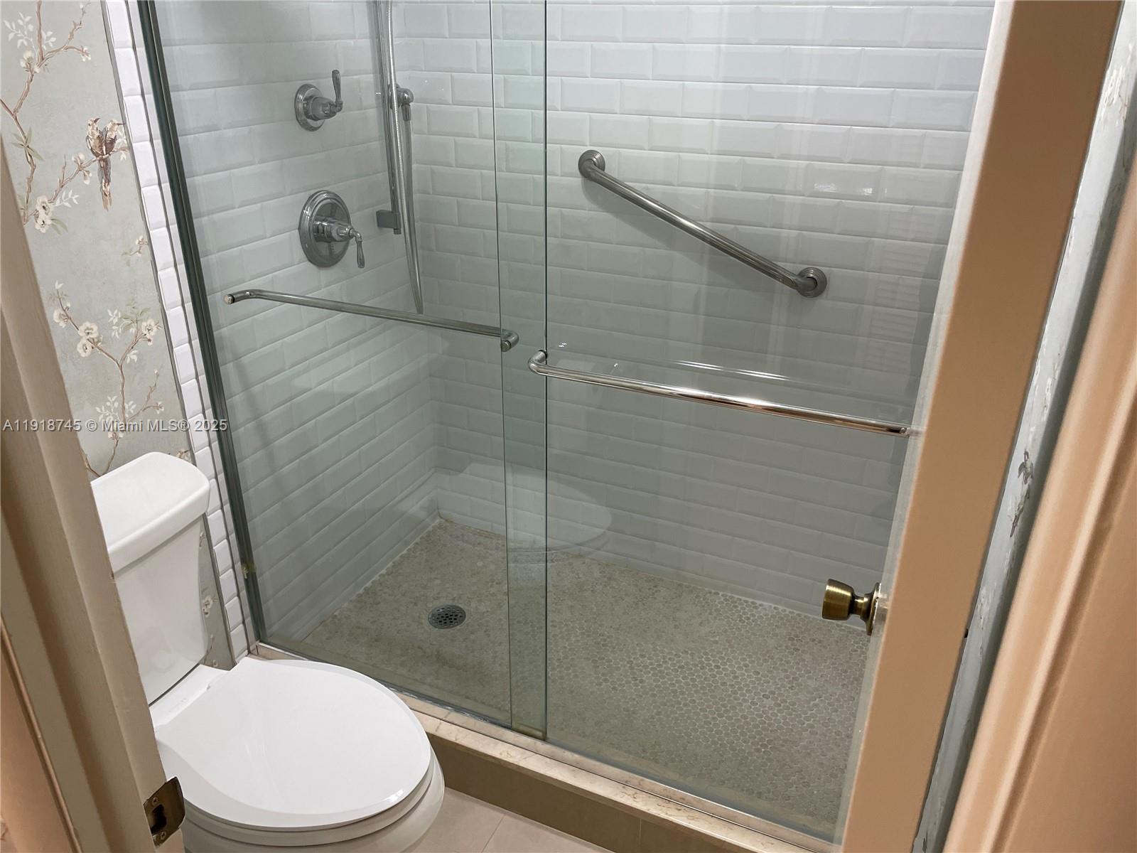 GABLES PLAZA CONDO - Residential Lease