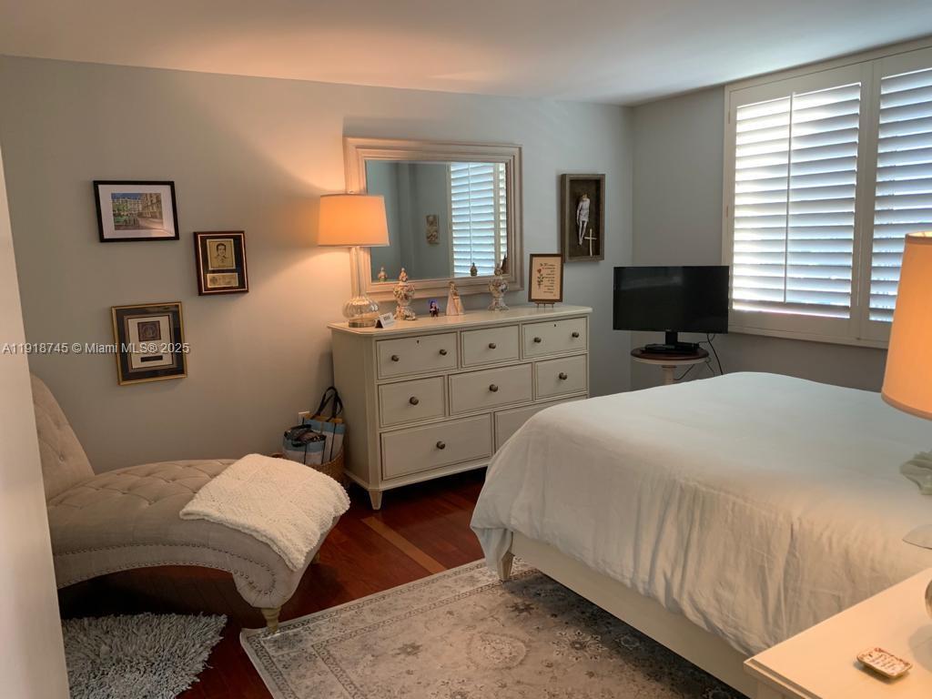 GABLES PLAZA CONDO - Residential Lease