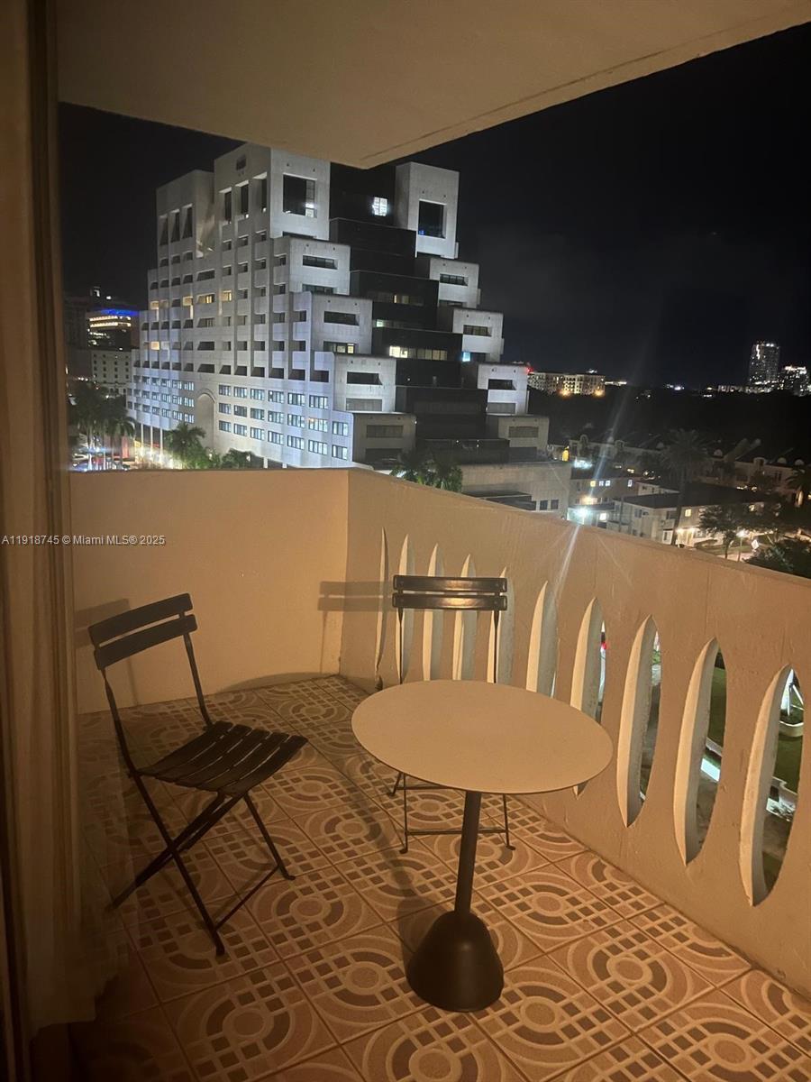 625 Biltmore Way 805