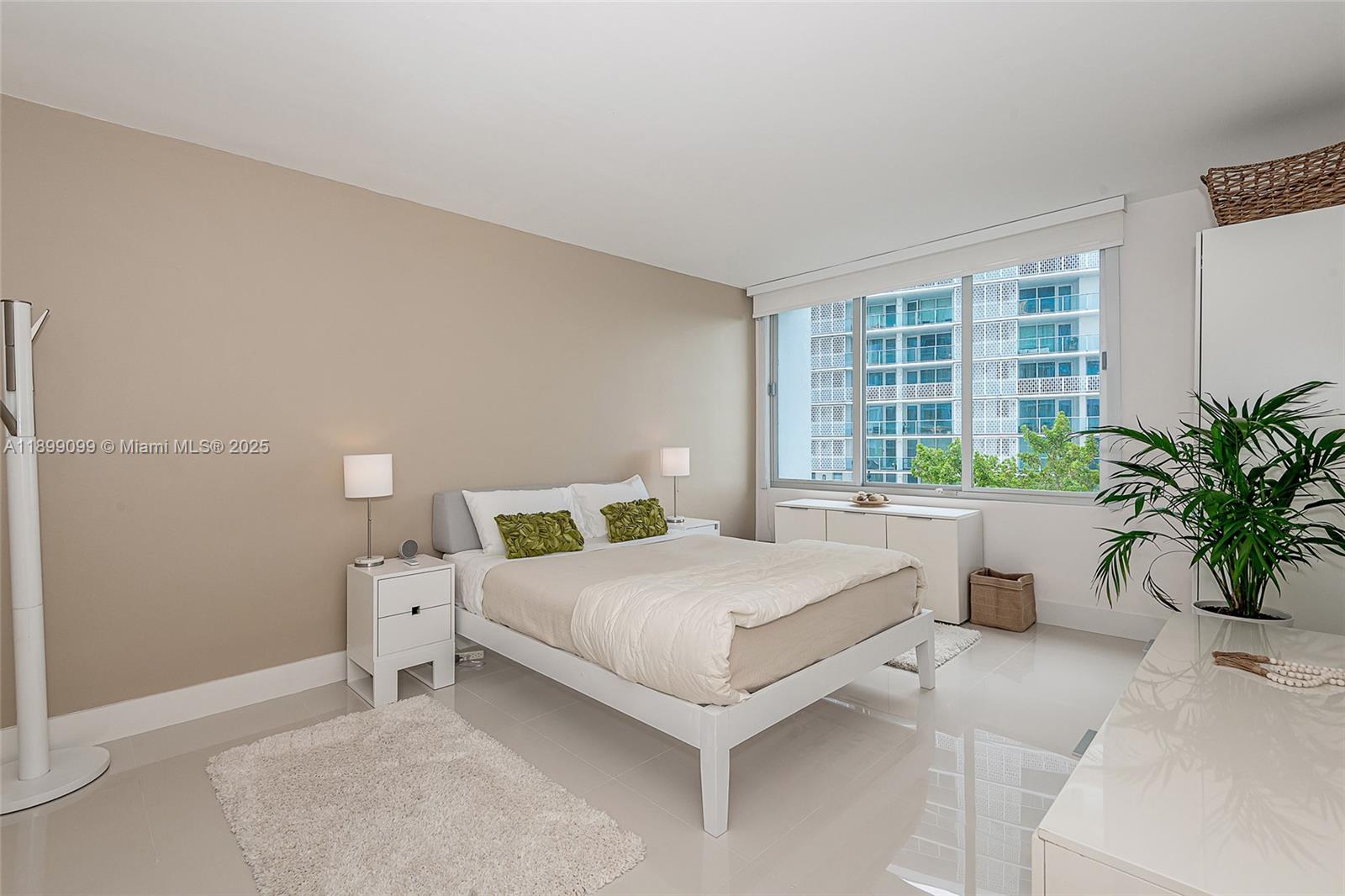 MIRADOR 1000 CONDO - Residential