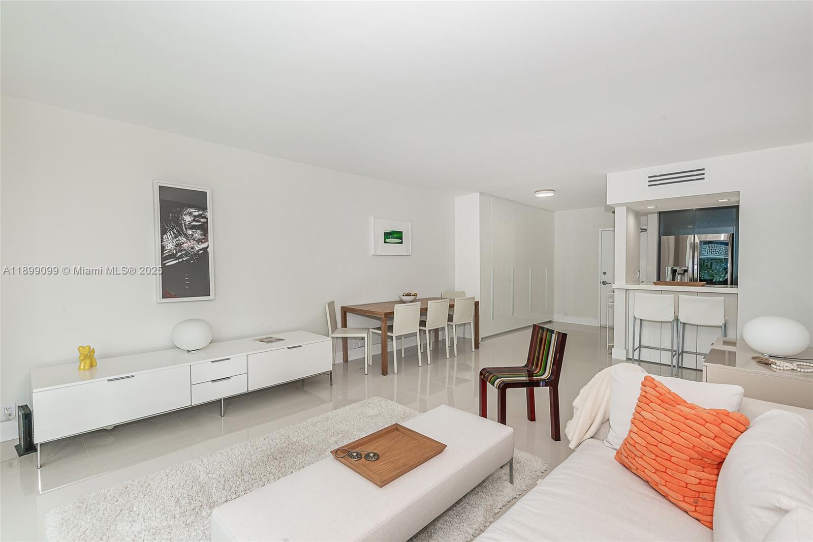 MIRADOR 1000 CONDO - Residential
