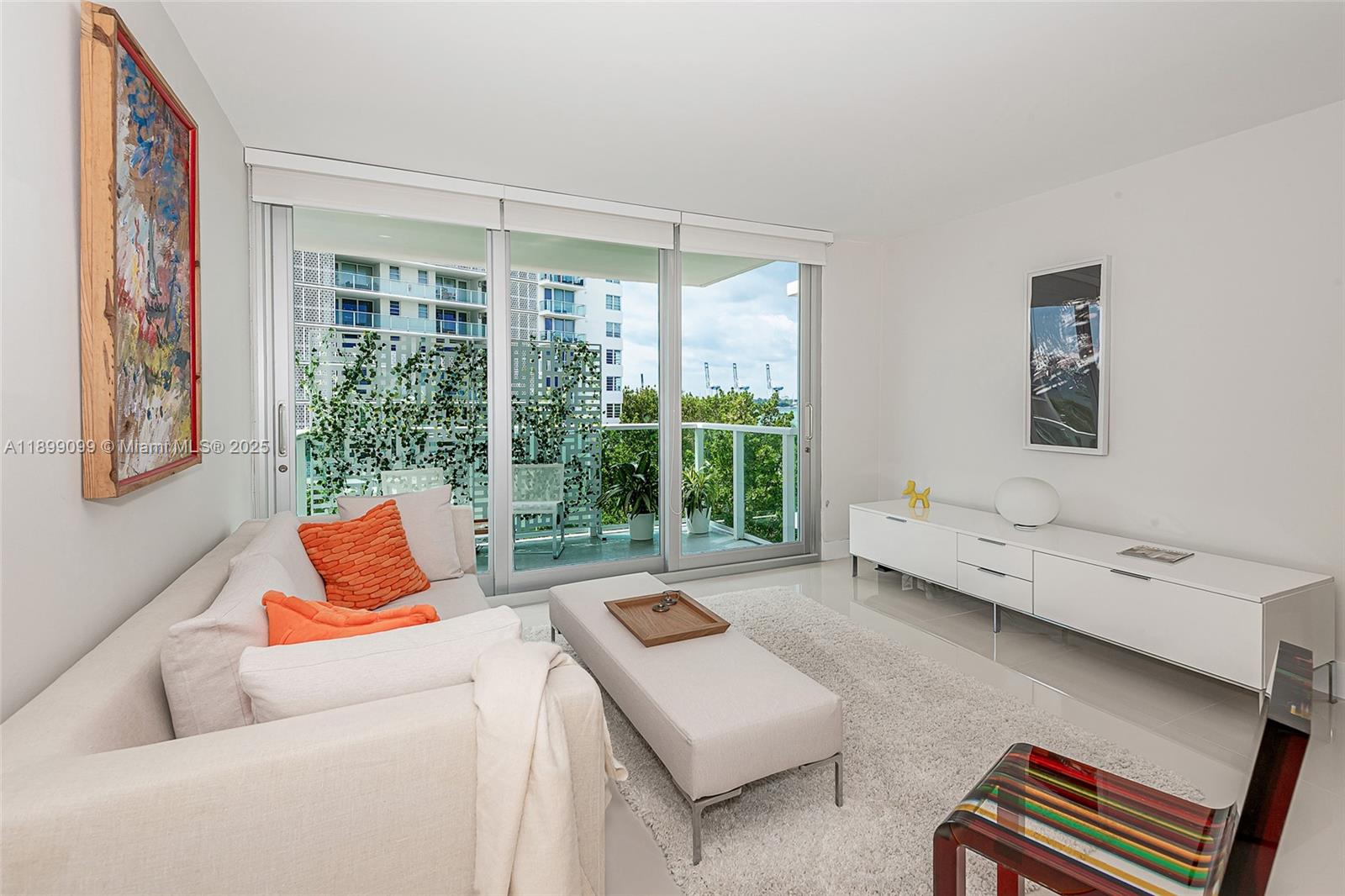 MIRADOR 1000 CONDO - Residential