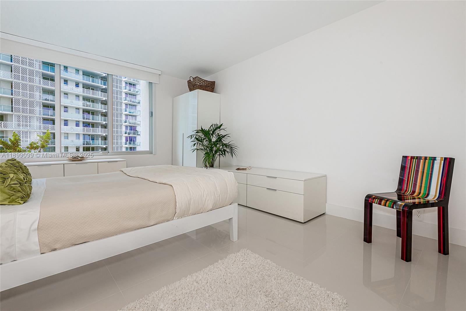 MIRADOR 1000 CONDO - Residential