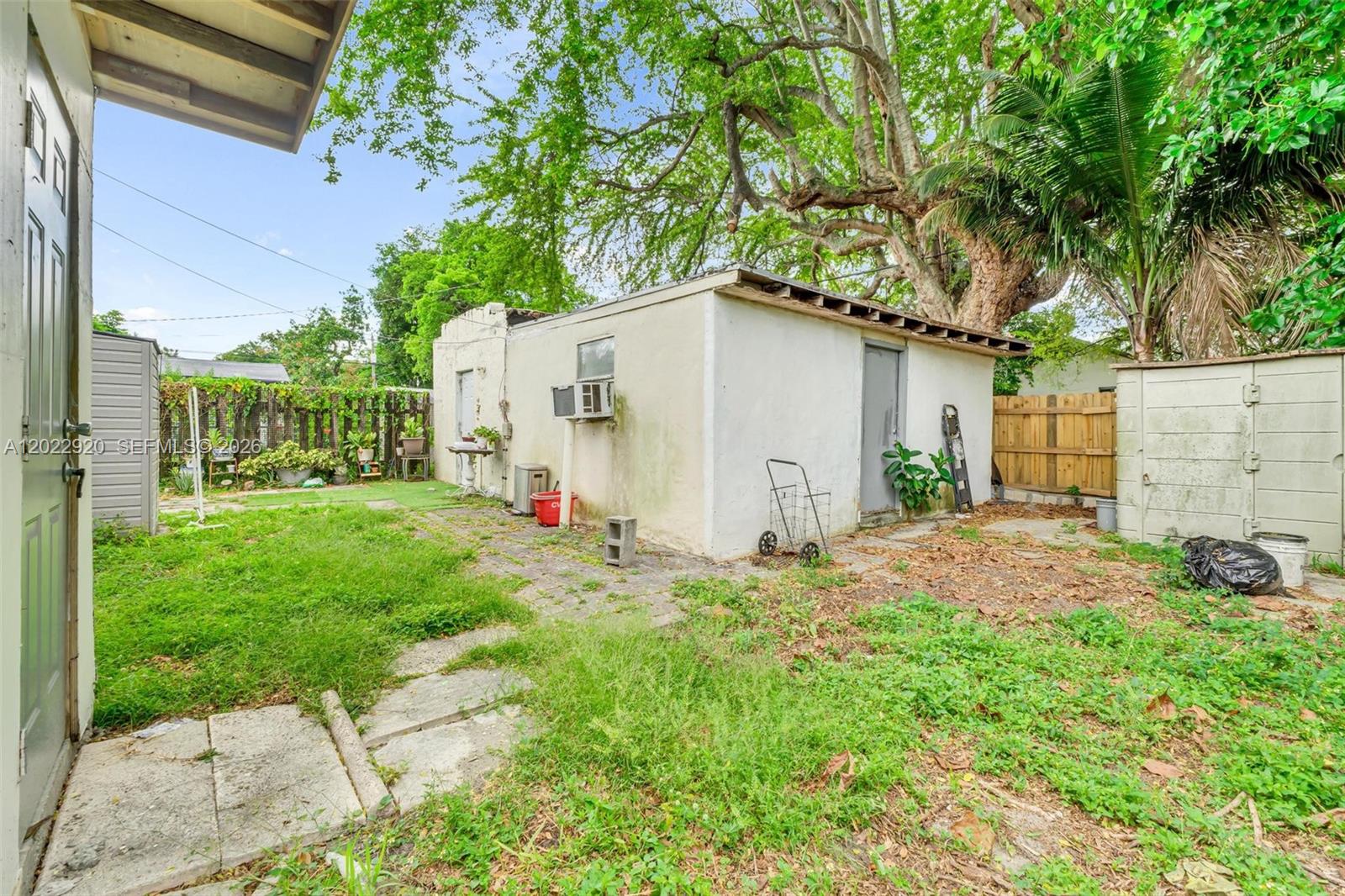 36TH ST MANOR - Residential
