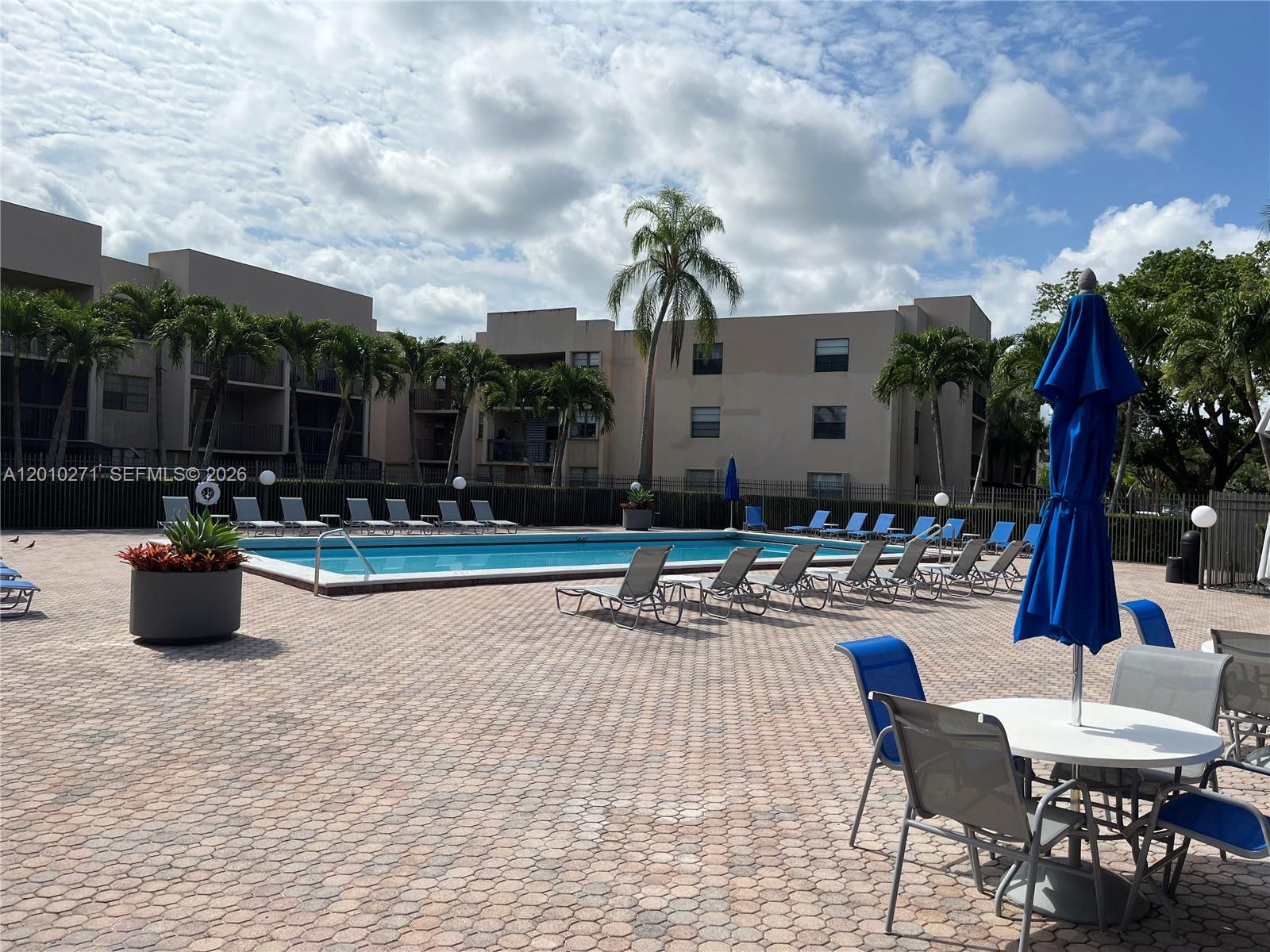 GARDEN OF KENDALL CONDO N - Residential