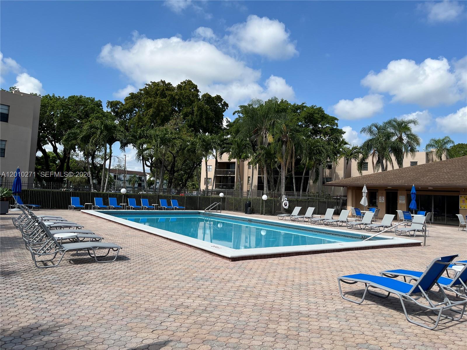 GARDEN OF KENDALL CONDO N - Residential