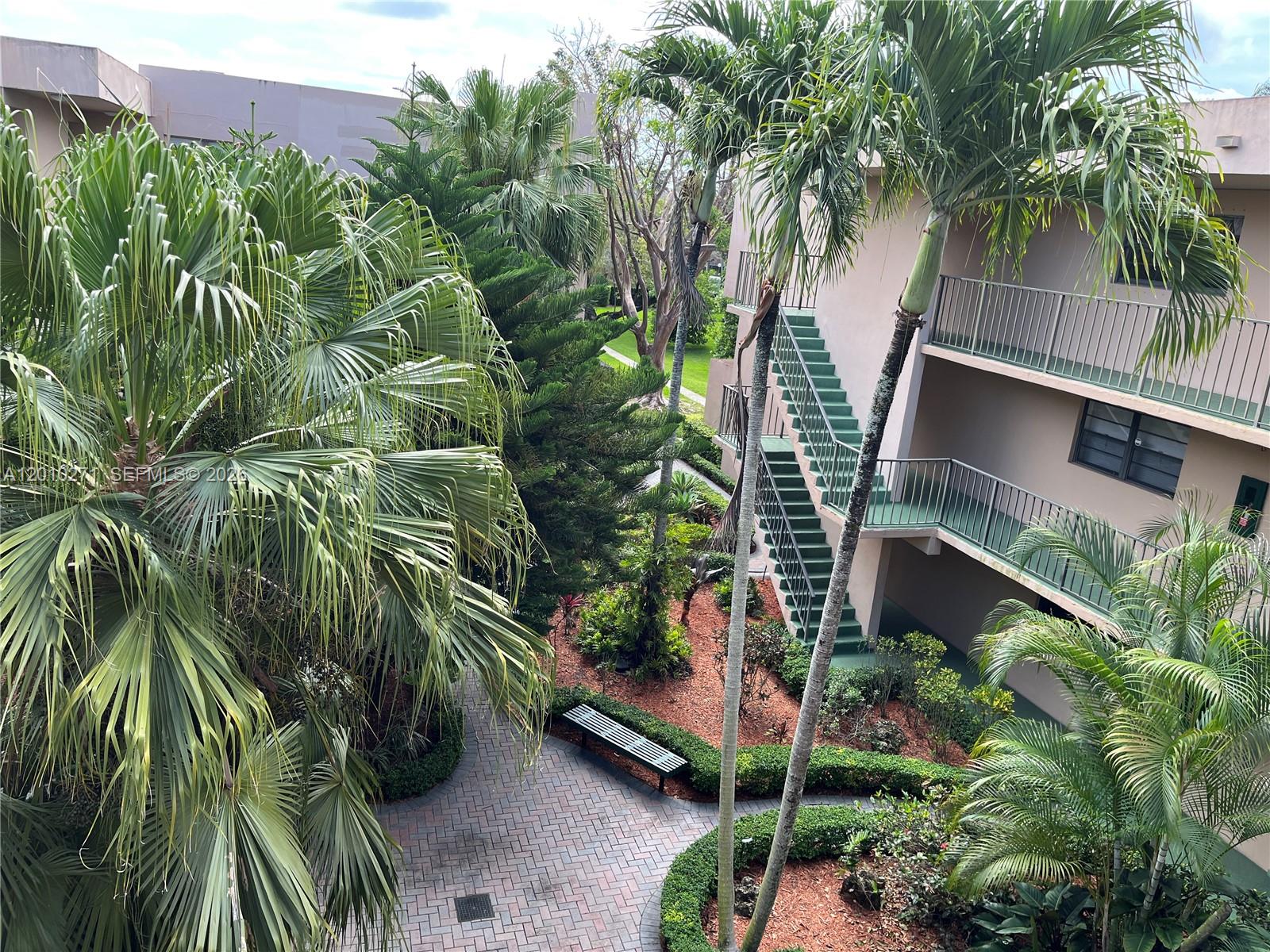 GARDEN OF KENDALL CONDO N - Residential