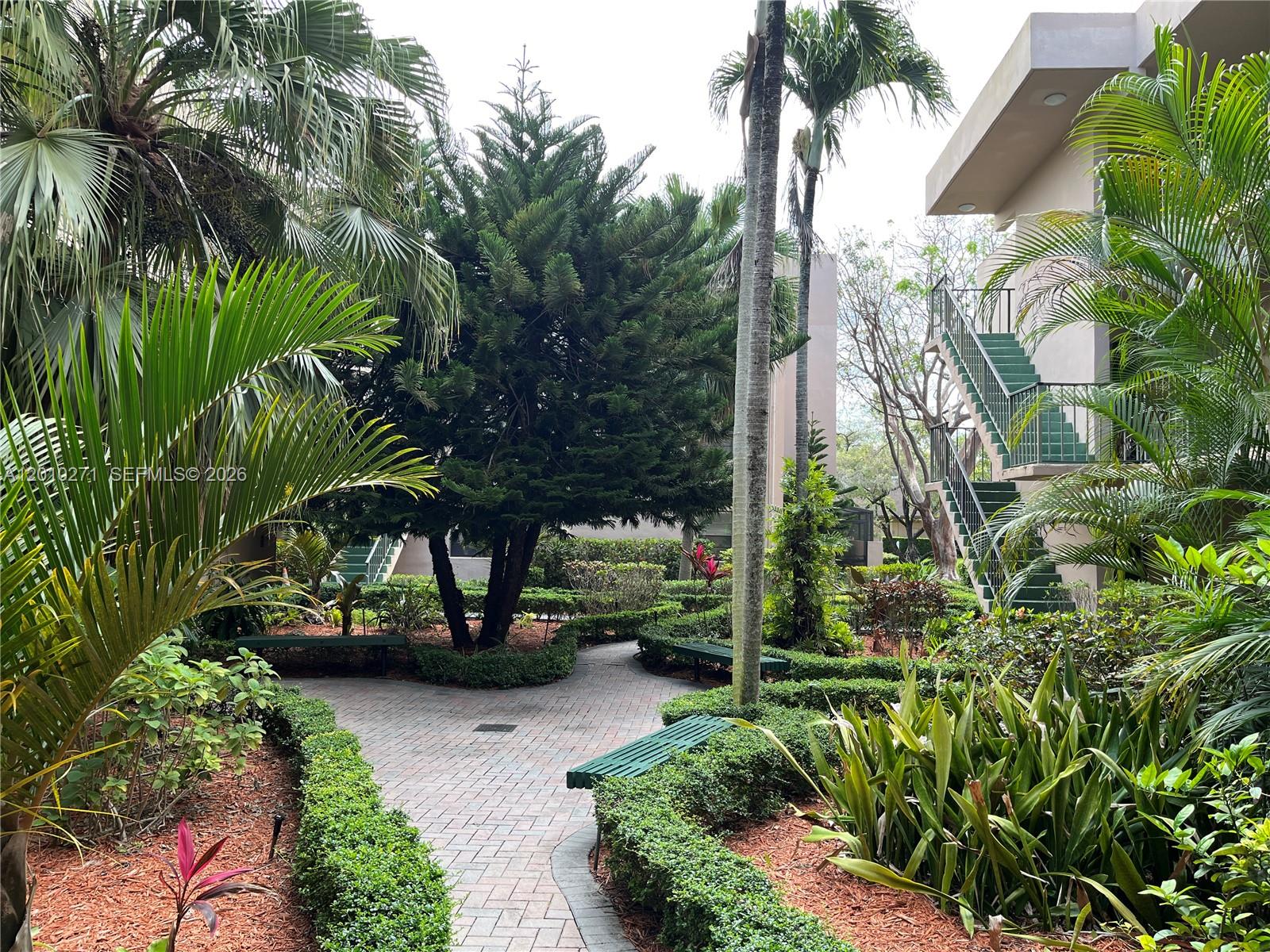 GARDEN OF KENDALL CONDO N - Residential