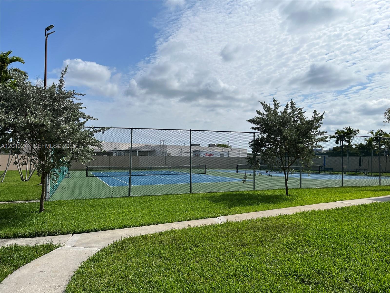 GARDEN OF KENDALL CONDO N - Residential