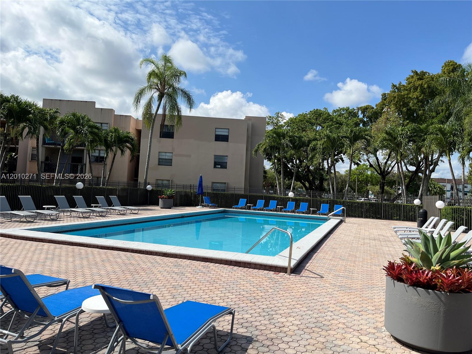 GARDEN OF KENDALL CONDO N - Residential