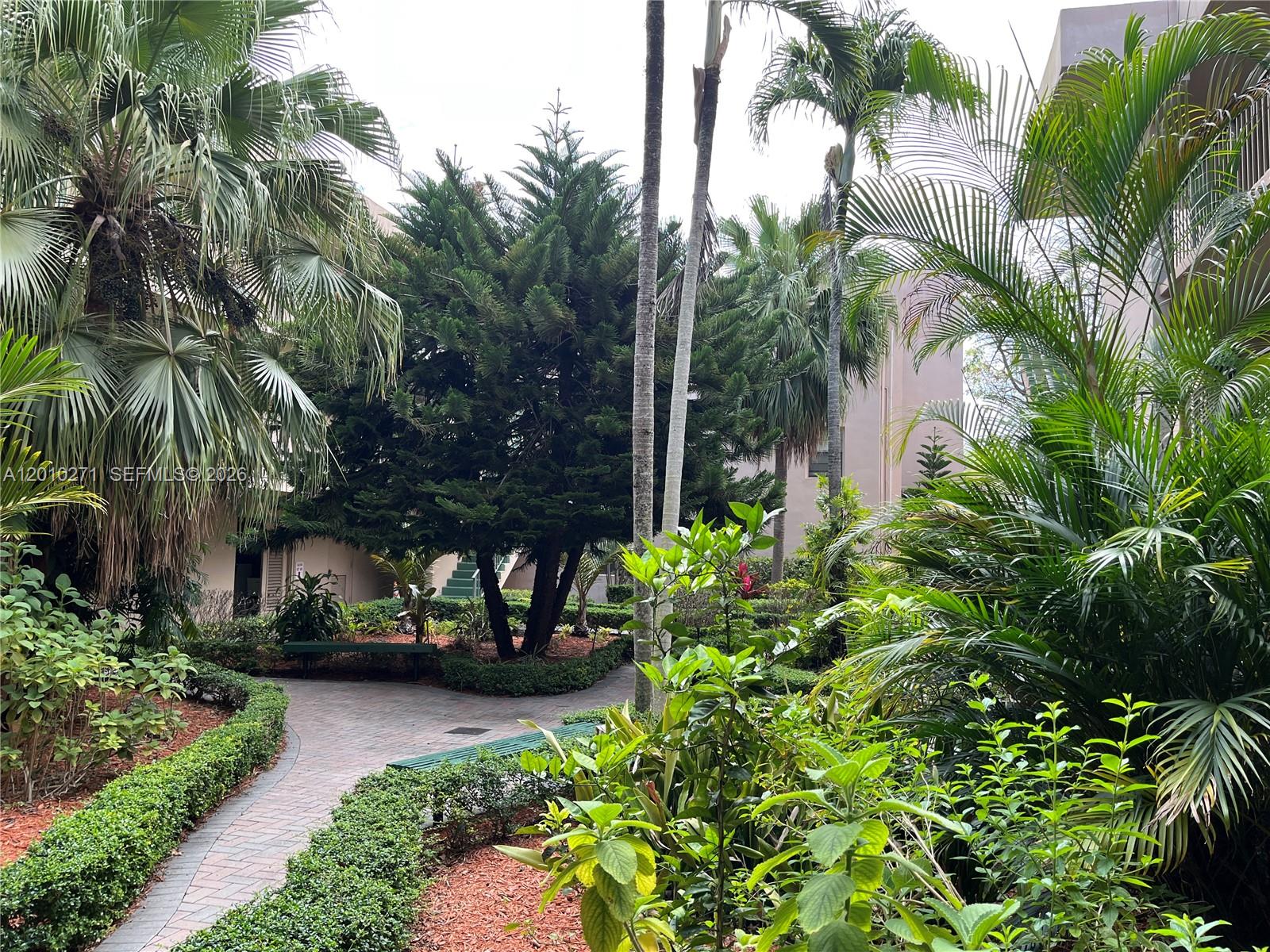 GARDEN OF KENDALL CONDO N - Residential