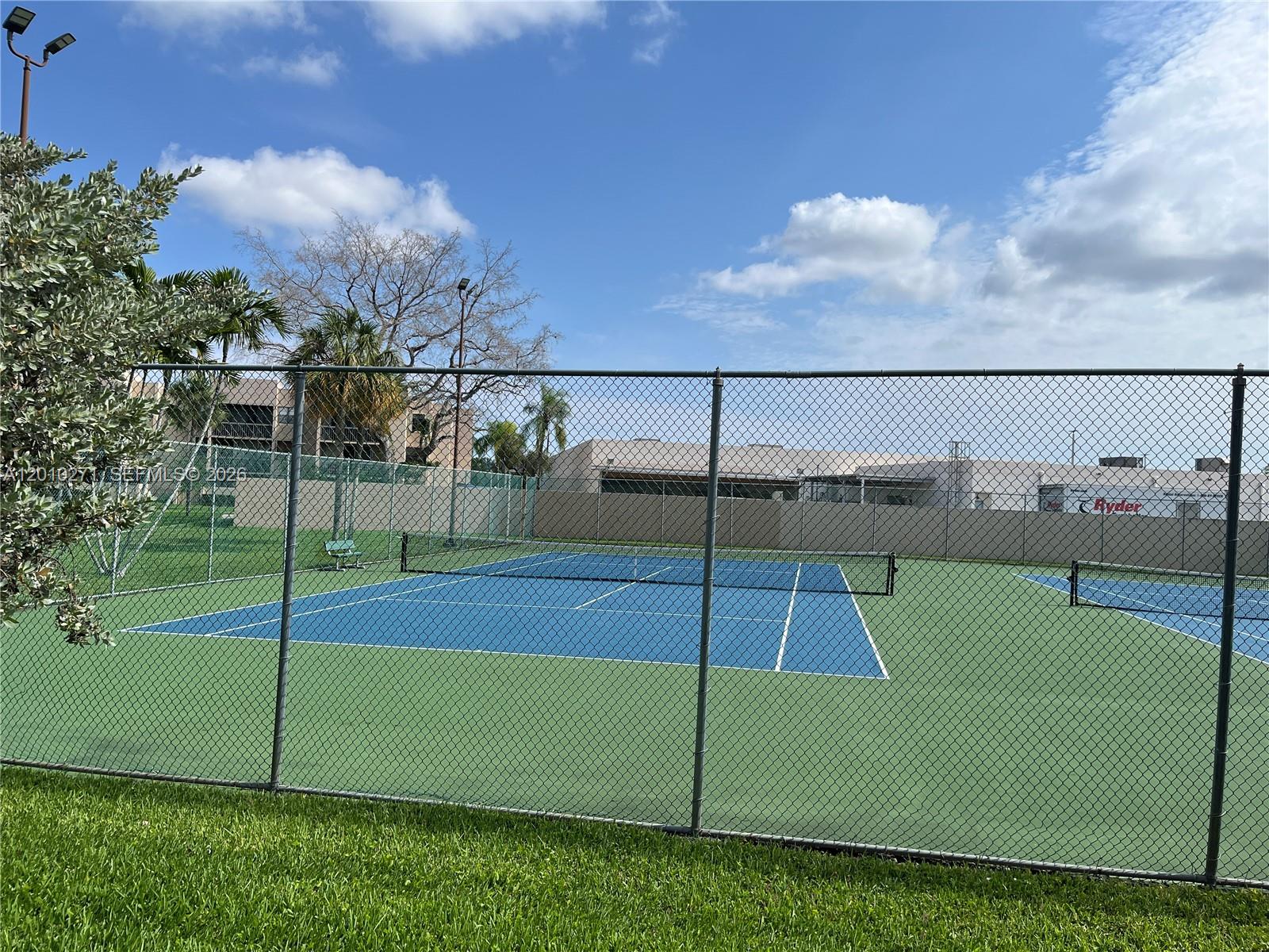 GARDEN OF KENDALL CONDO N - Residential