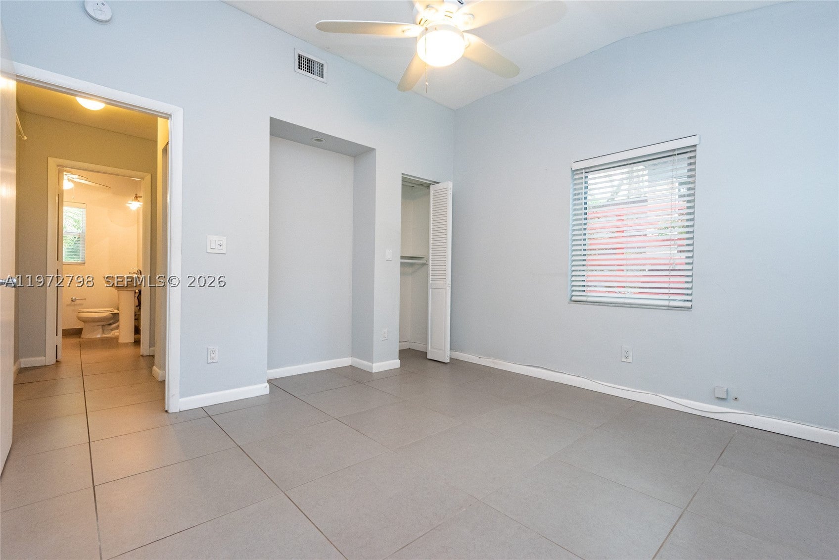 330 NE 86 St