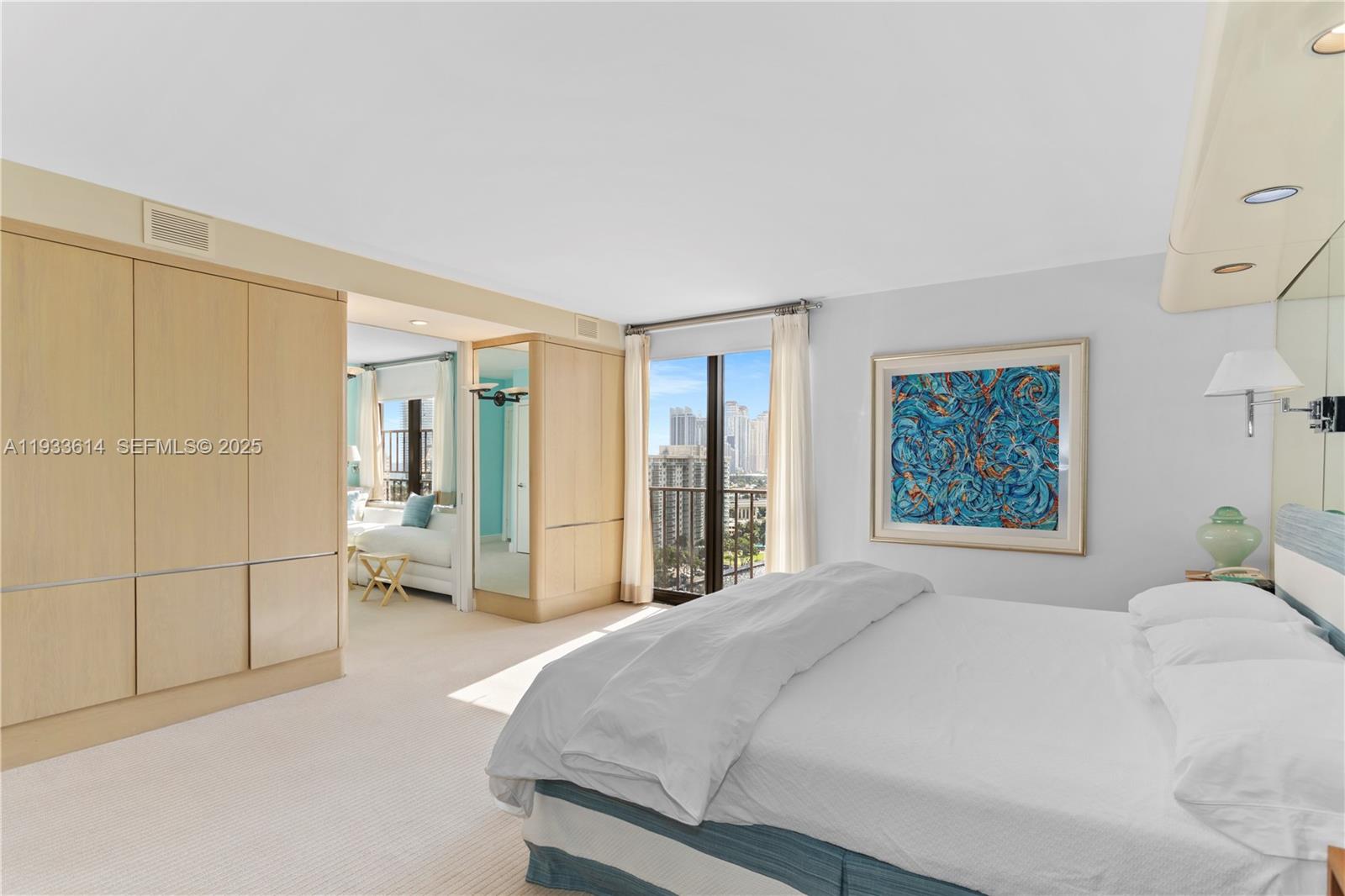 TURNBERRY ISLE SOUTH COND - Residential