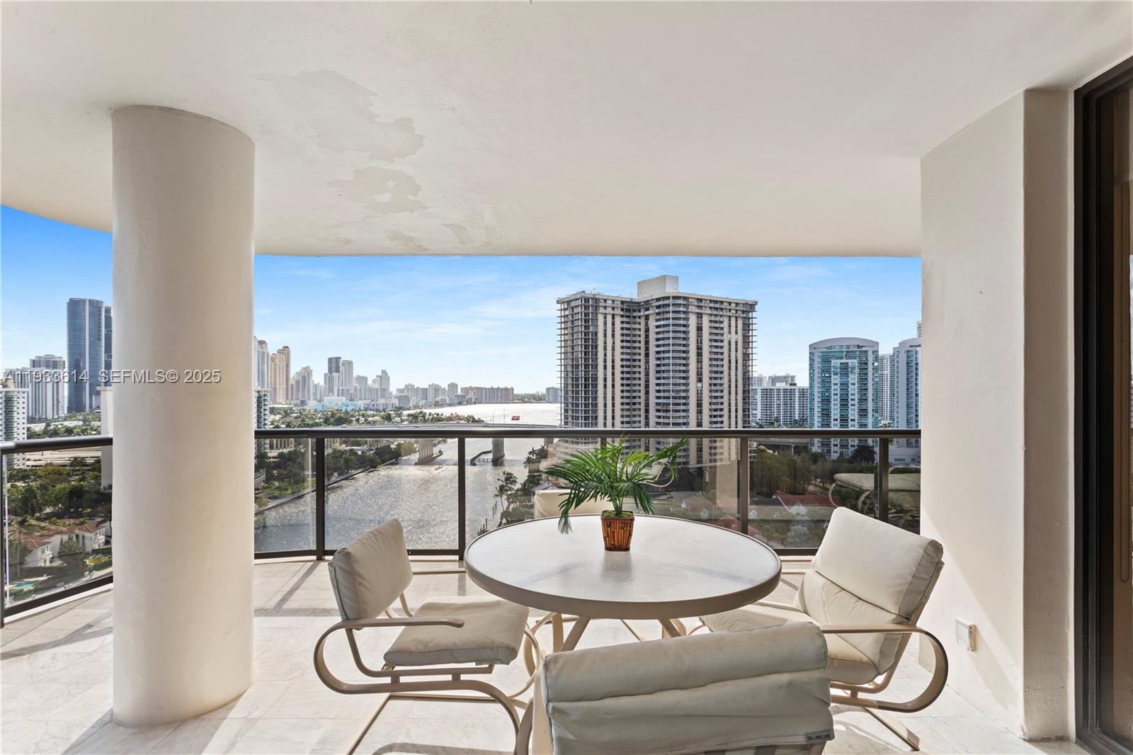 TURNBERRY ISLE SOUTH COND - Residential