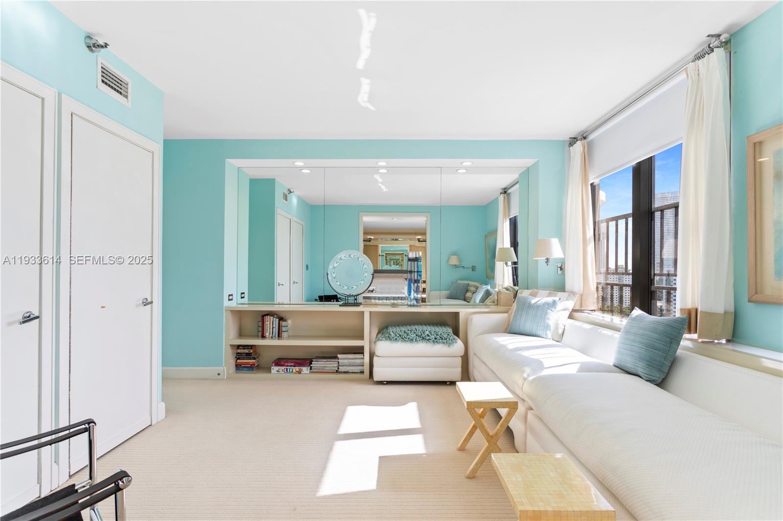 TURNBERRY ISLE SOUTH COND - Residential