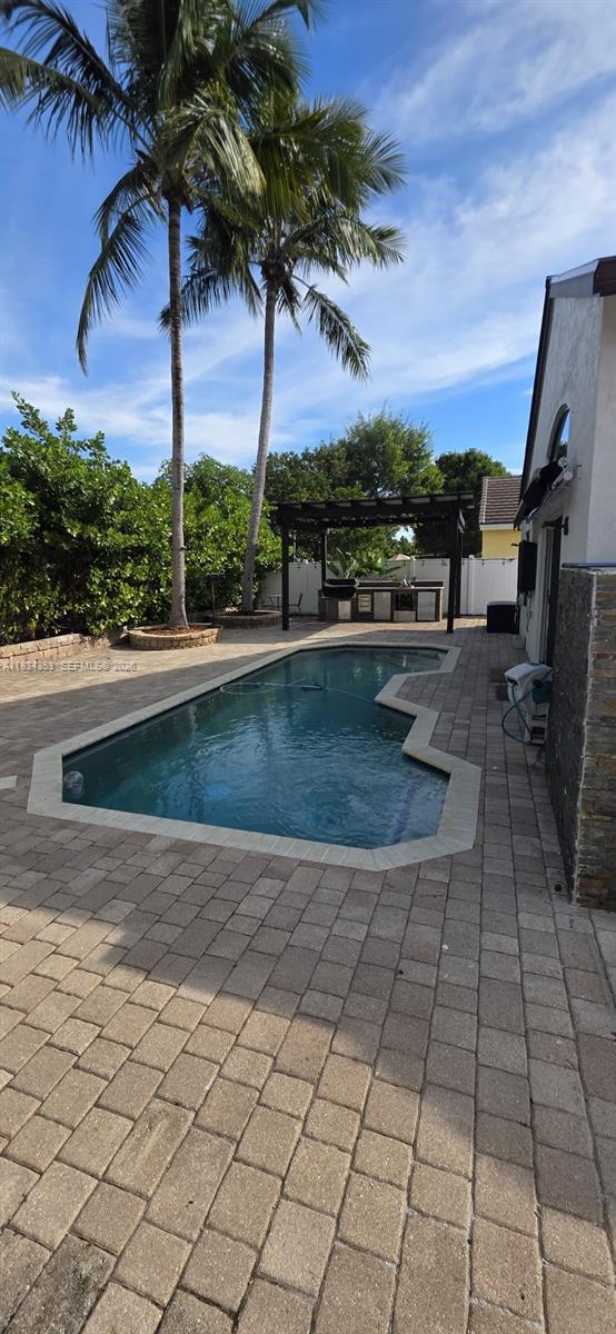 SUNSET LAKES PLAT TWO - Residential