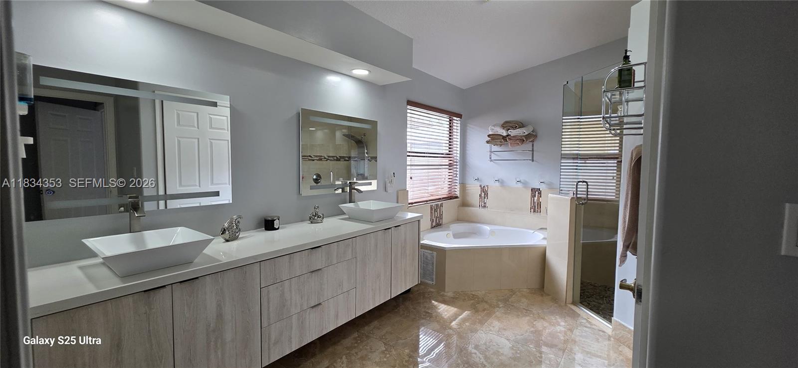 SUNSET LAKES PLAT TWO - Residential